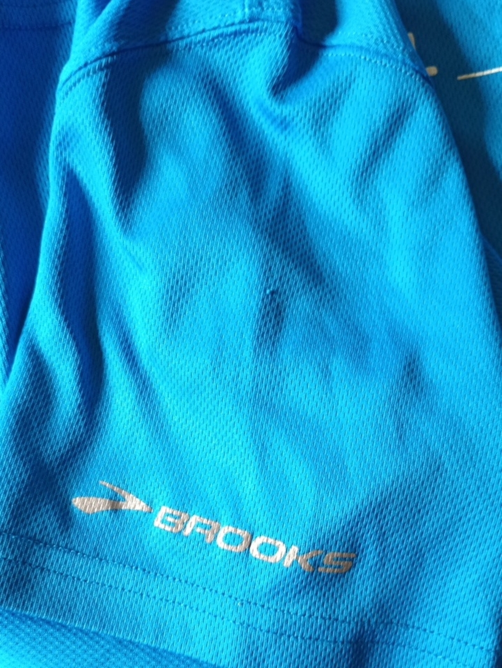 Brooks Tech Tee - Picture 10 of 12